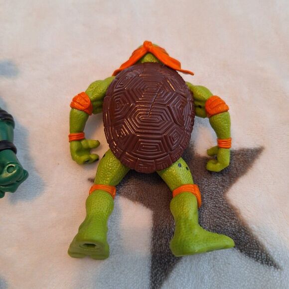 Lot of 2‎ Michelangelo TMNT Figures 2005 Monster Trappers & 2023 Movie Star - Picture 7 of 12